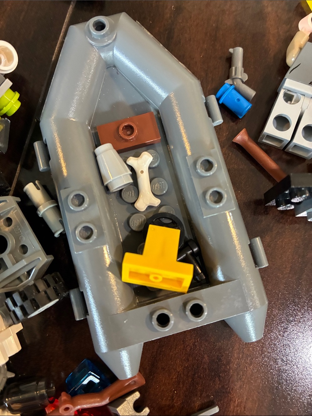 Assorted miscellaneous Lego pieces from various sets - Picture 7 of 10